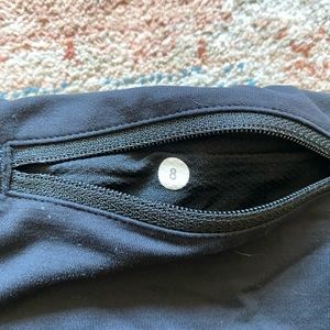 Lululemon black leggings with pockets